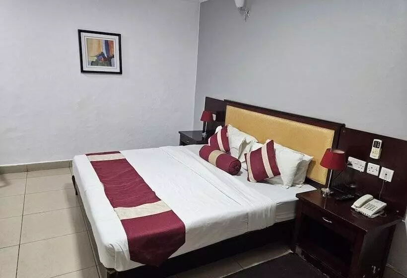 Bridgeview Hotel & Conference Centre