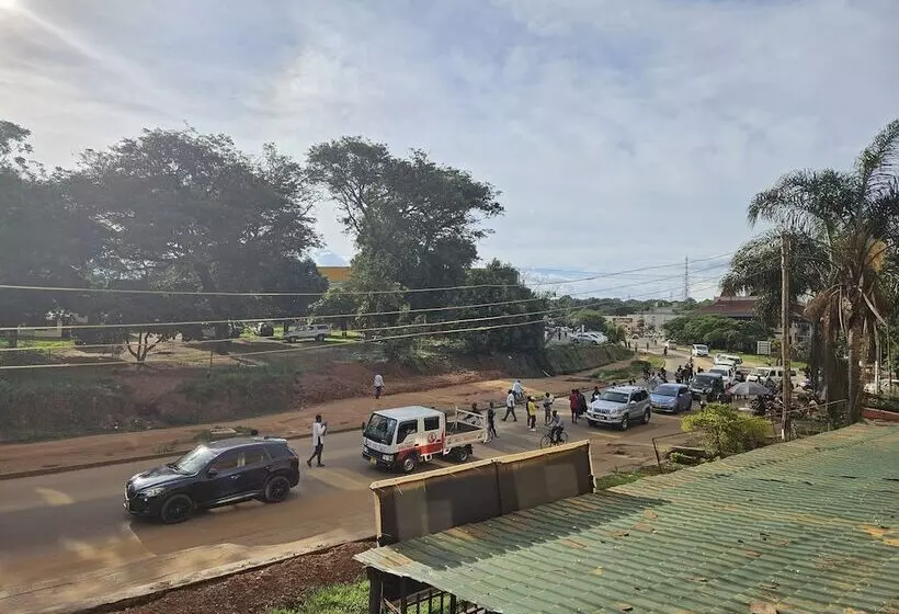 Bridgeview Hotel & Conference Centre