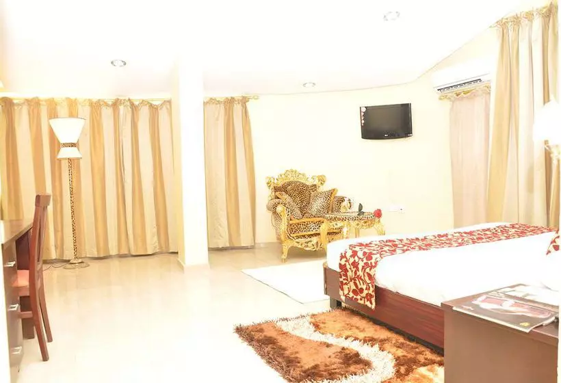 هتل Claridon S & Resorts