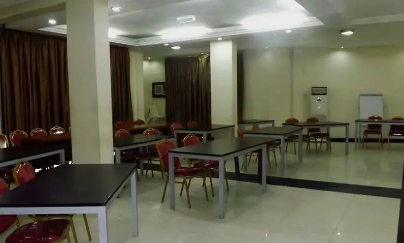 هتل Claridon S & Resorts