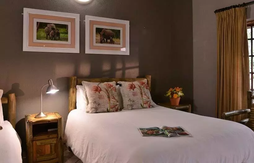 فندق Bundu Lodge