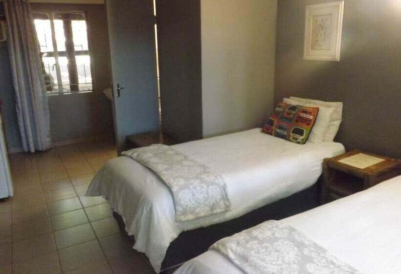 فندق Bundu Lodge