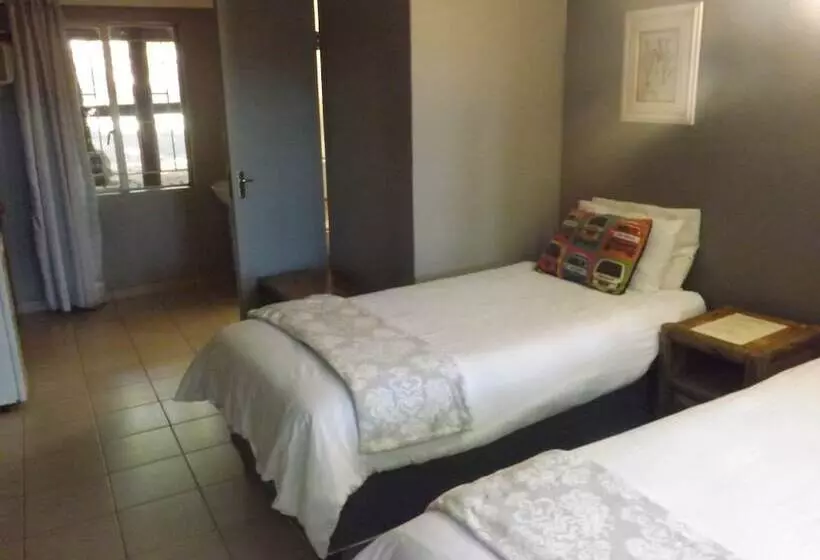 فندق Bundu Lodge