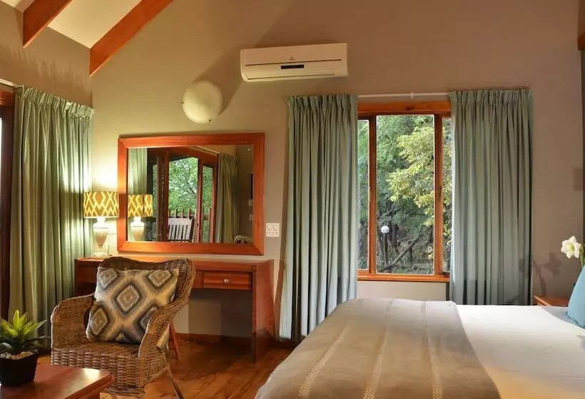 فندق Bundu Lodge