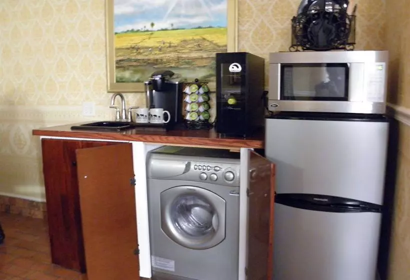 فندق Dover Garden Suites