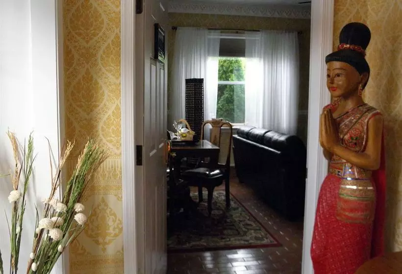 فندق Dover Garden Suites