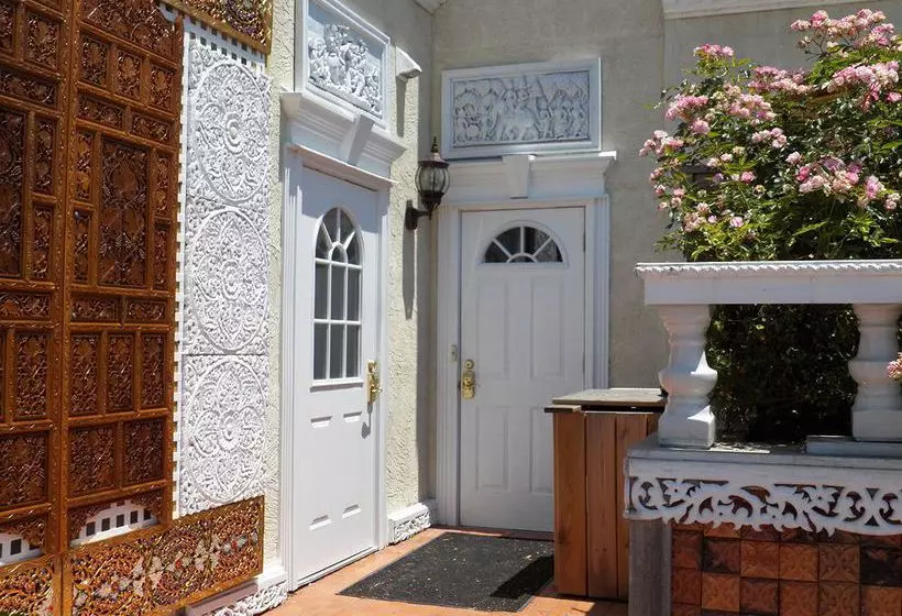 فندق Dover Garden Suites