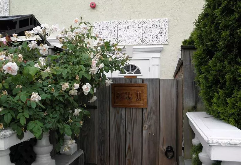 فندق Dover Garden Suites