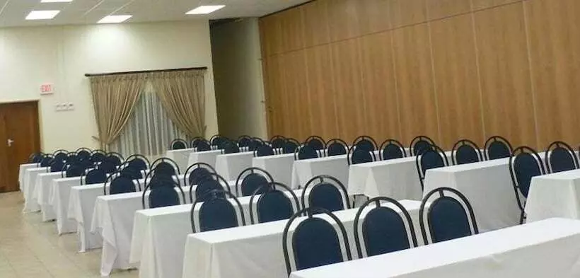 هتل Karibu Leisure Resort