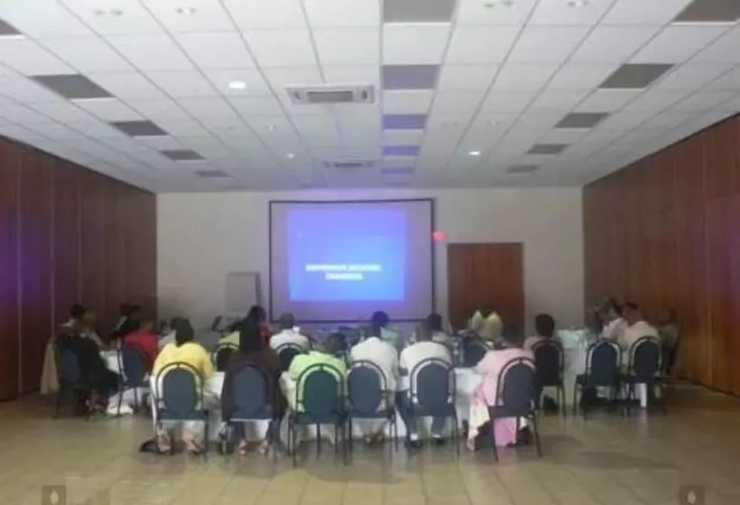 هتل Karibu Leisure Resort