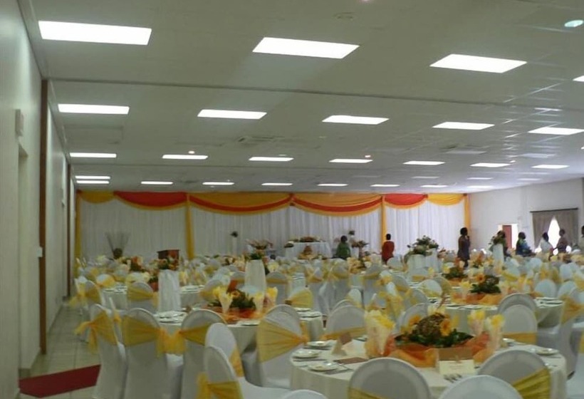 فندق Karibu Leisure Resort