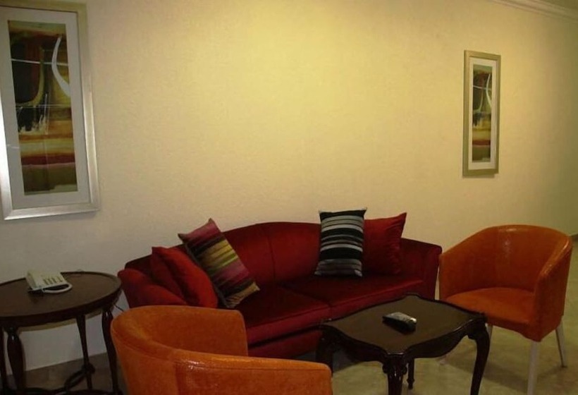 فندق Karibu Leisure Resort