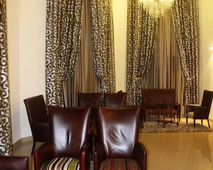 هتل Karibu Leisure Resort