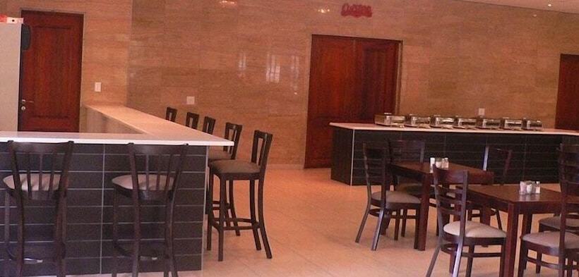 فندق Karibu Leisure Resort