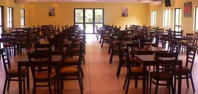 هتل Karibu Leisure Resort