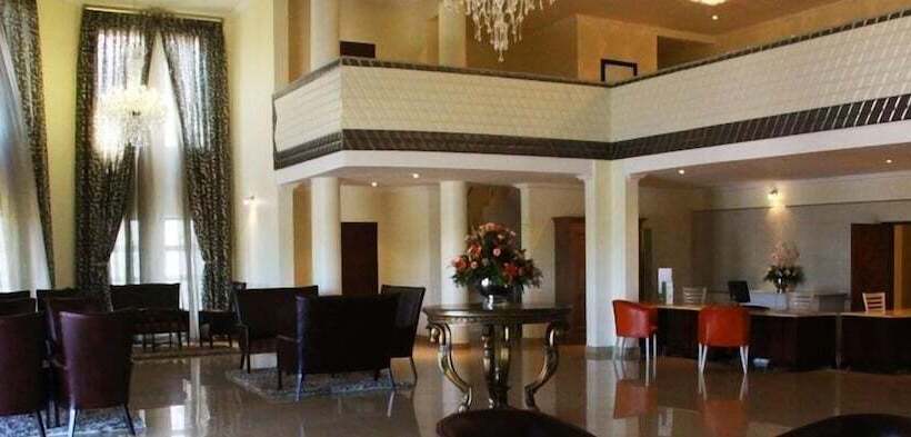 فندق Karibu Leisure Resort