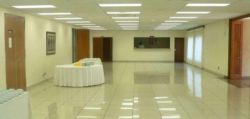 فندق Karibu Leisure Resort