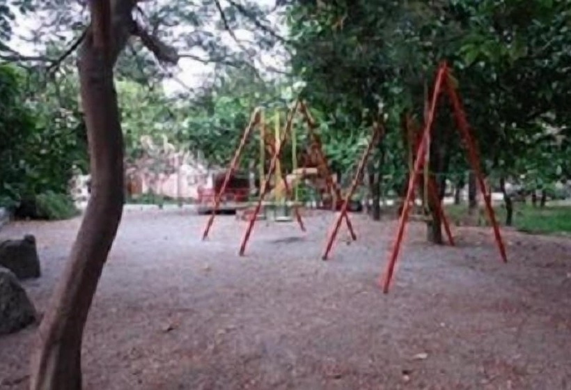 ホテル La Grevillea