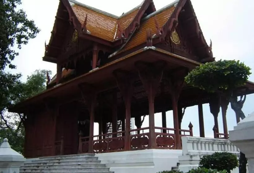 هتل Rambuttri House