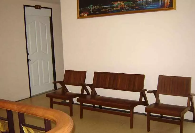 هتل Rambuttri House