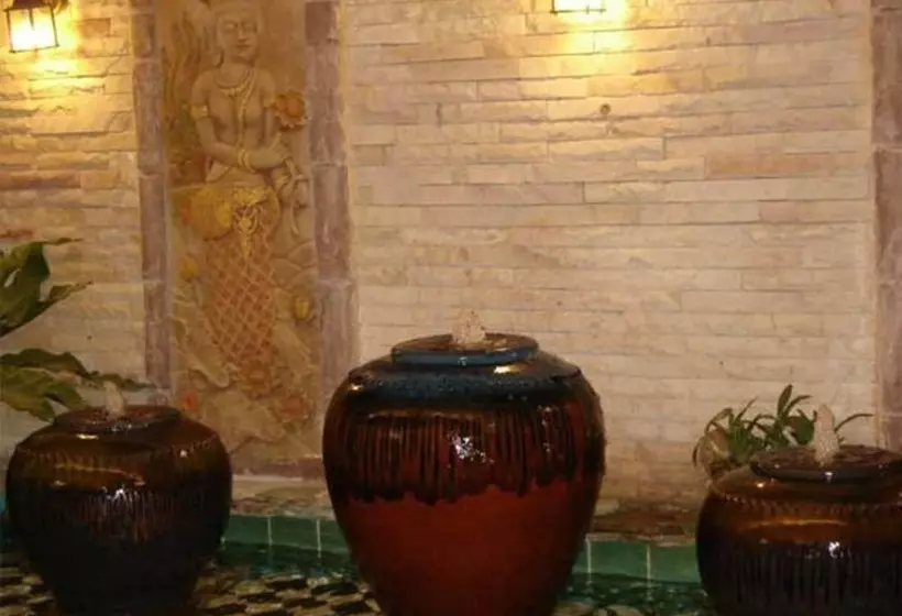 هتل Rambuttri House