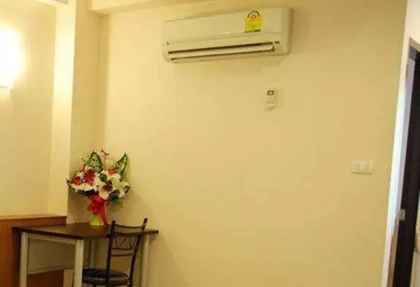 هتل Rambuttri House