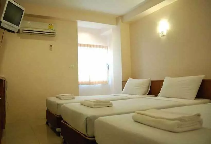 هتل Rambuttri House