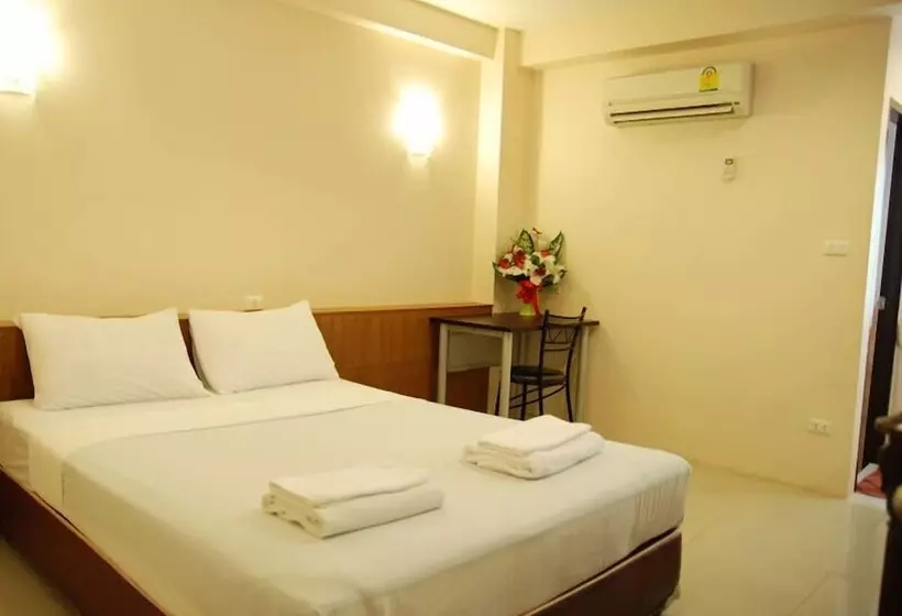 هتل Rambuttri House