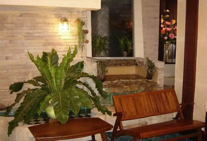 هتل Rambuttri House