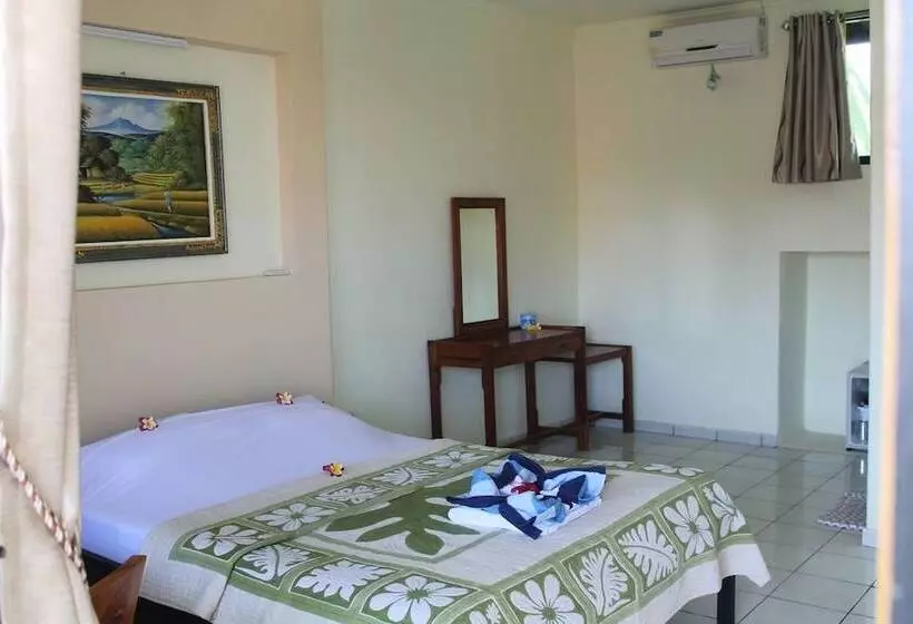 בית מלון כפרי Ray Beach Inn