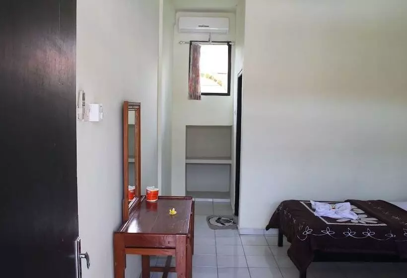 בית מלון כפרי Ray Beach Inn