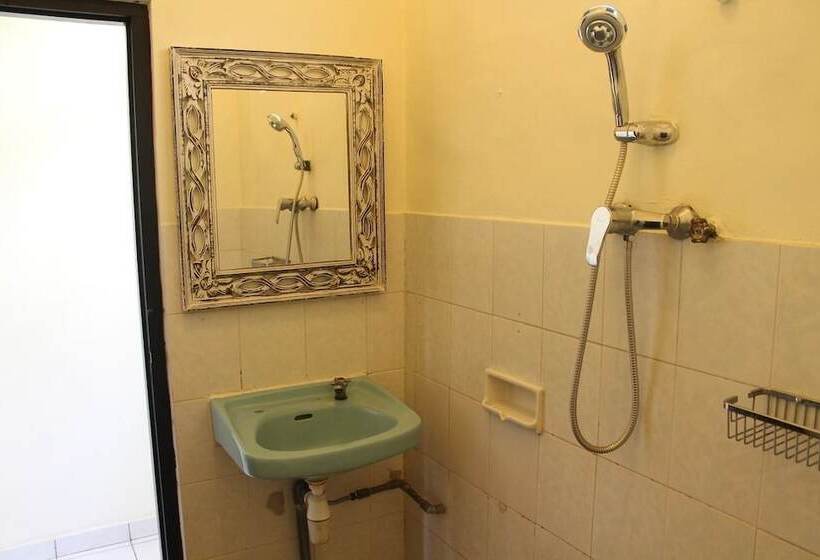 호텔 Ray Beach Inn