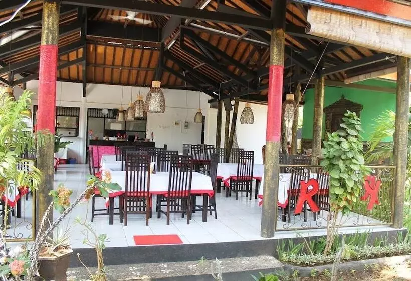 בית מלון כפרי Ray Beach Inn