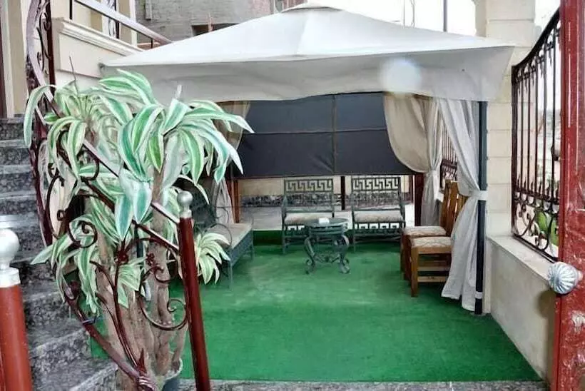 پانسیون Cairo Plaza Guest House