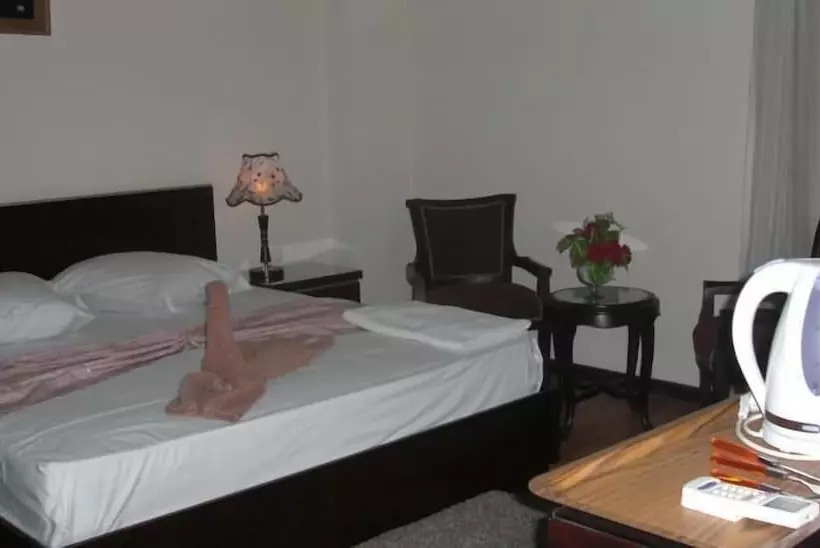 پانسیون Cairo Plaza Guest House