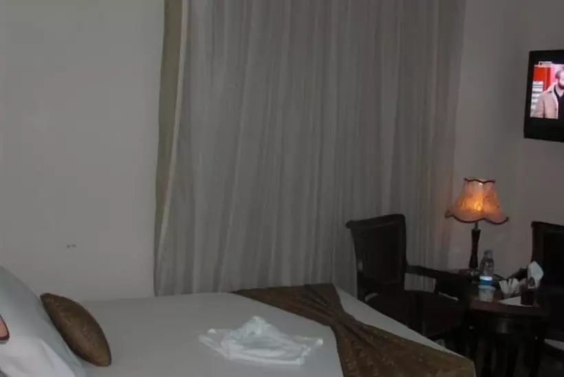 پانسیون Cairo Plaza Guest House