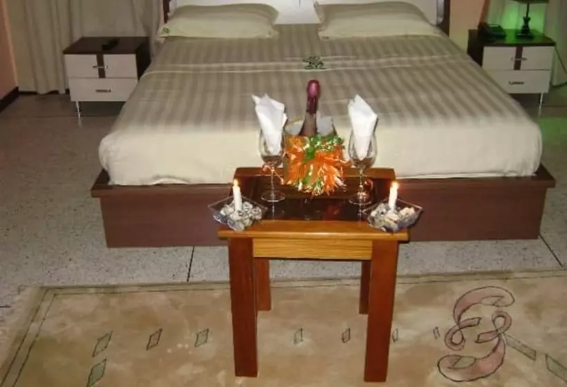 ペンション East Airport Guesthouse