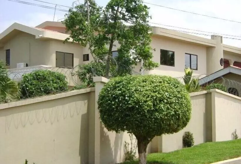 ペンション East Airport Guesthouse