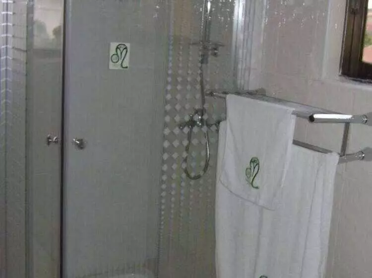 ペンション East Airport Guesthouse