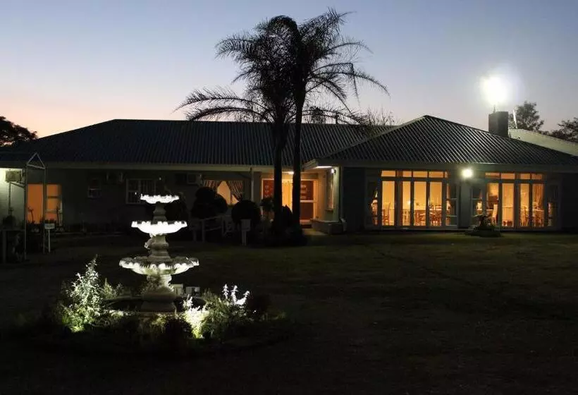 Pensão Nauntons Guest House