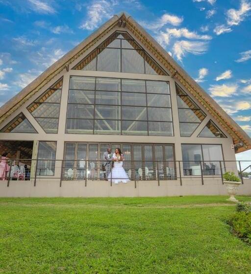 ペンション Nauntons Guest House