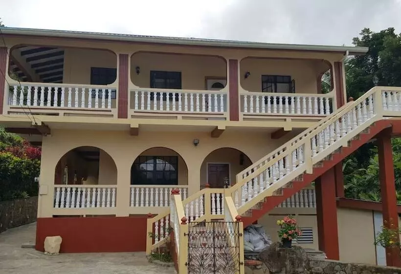 پانسیون River Side House