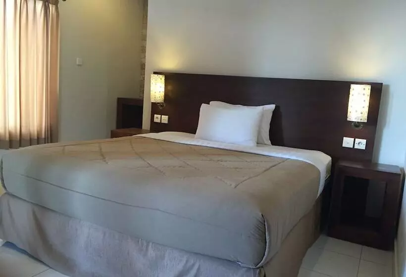 Pensió Teja Home Stay