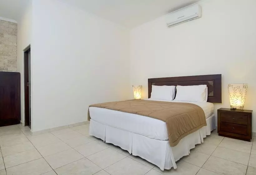 Pensió Teja Home Stay