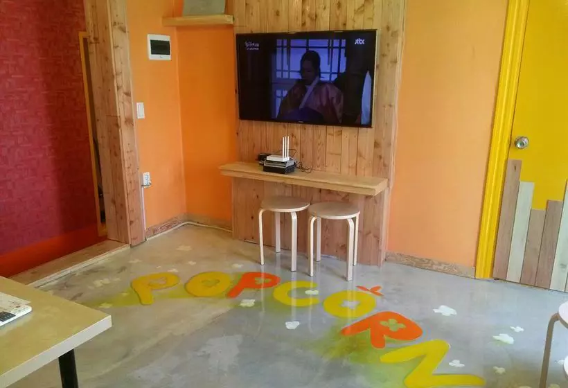 Popcorn Hostel Busan Station