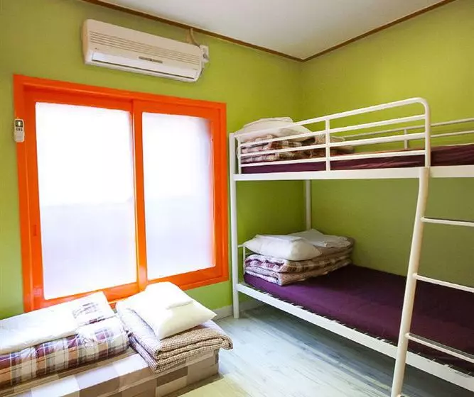 Popcorn Hostel Busan Station