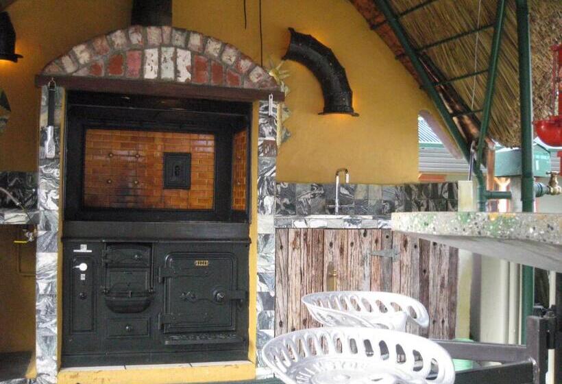 מוטל Queenstown Holiday Park Creeksyde