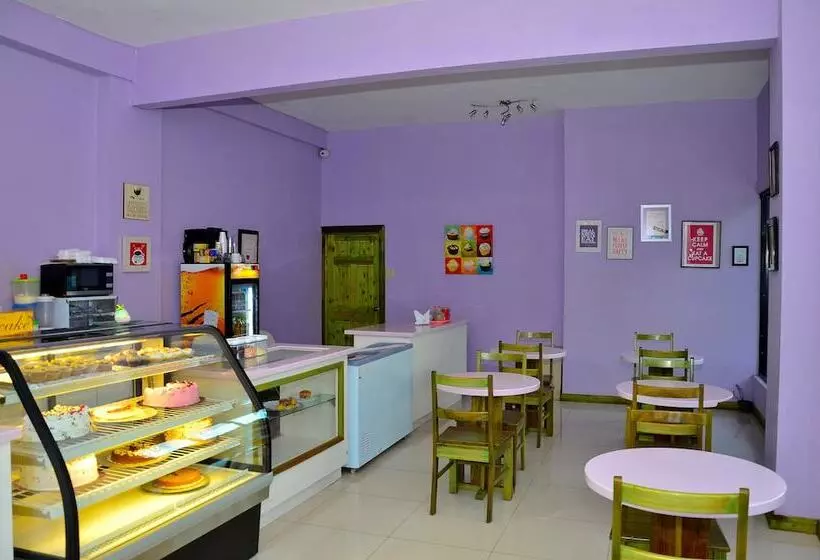 استراحتگاه Donway, A Jamaican Style Village