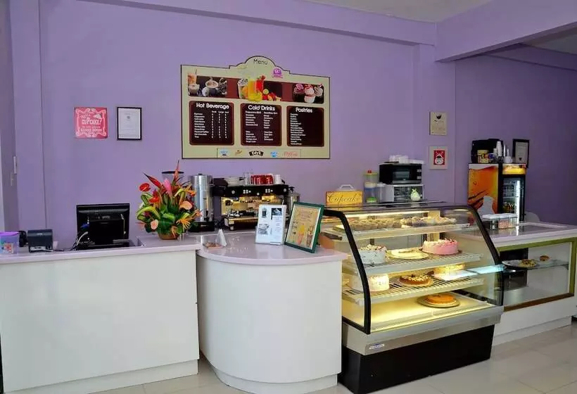 استراحتگاه Donway, A Jamaican Style Village