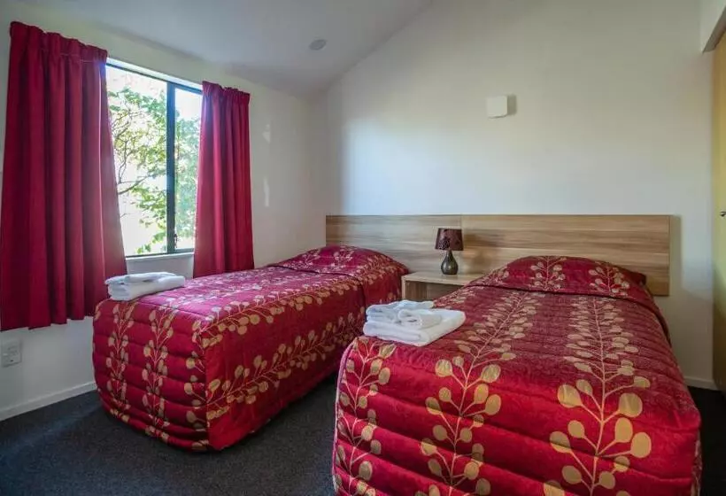 Christchurch Park Motel